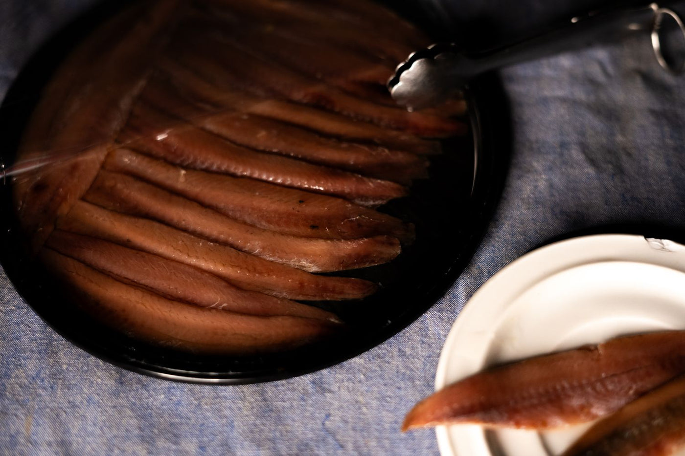 Filetes de anchoa de SalazónArte listos en el mostrador